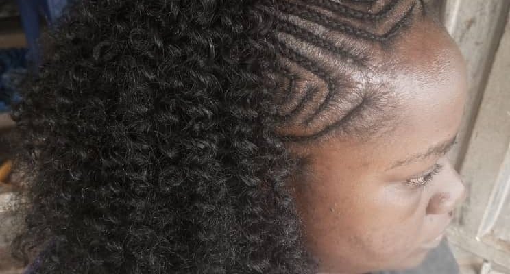 Hair Stylist in Imo, Owerri – Ukamaka cover photo